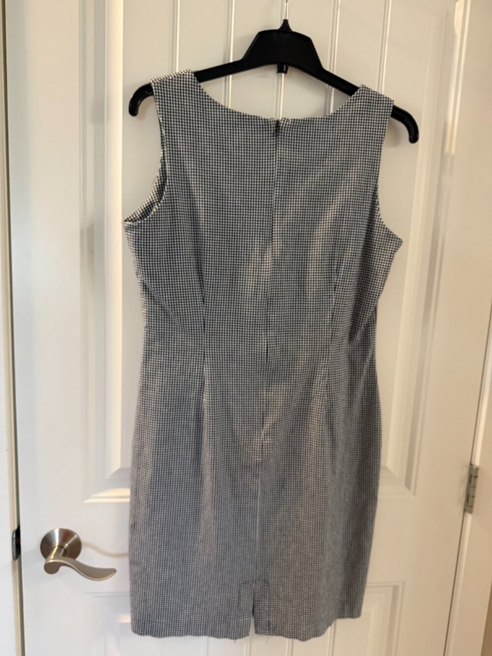 Dress - Picture 3 of 6